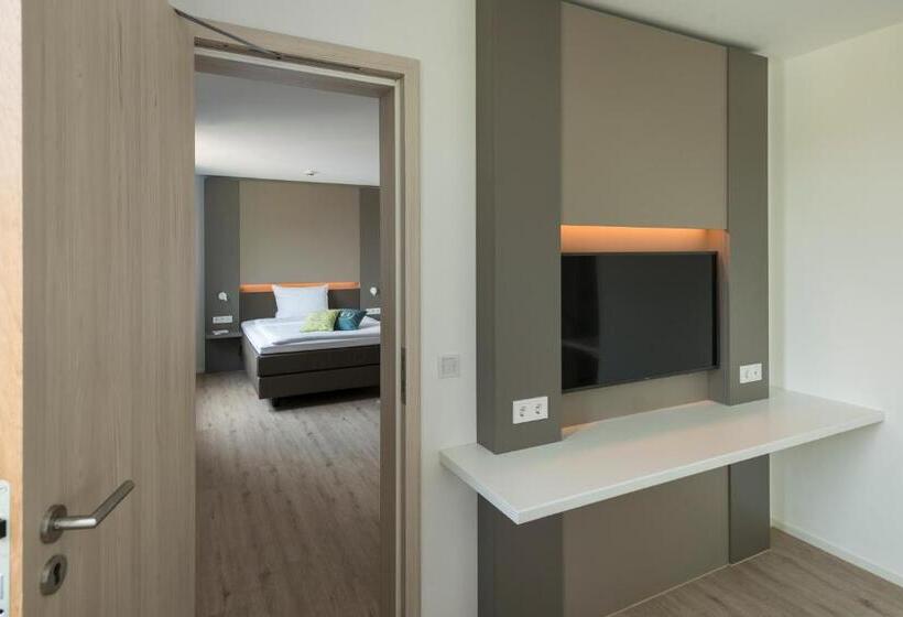 Семейный Номер, Motel B