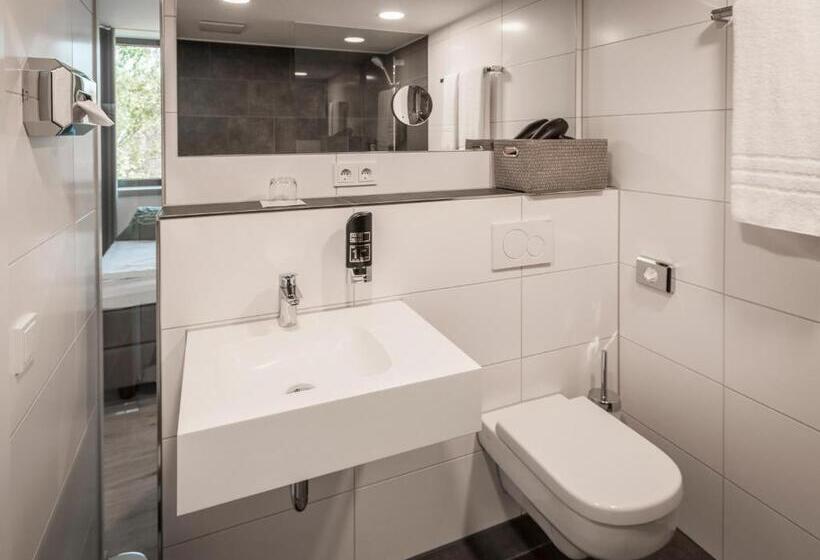 اتاق لوکس, Motel B