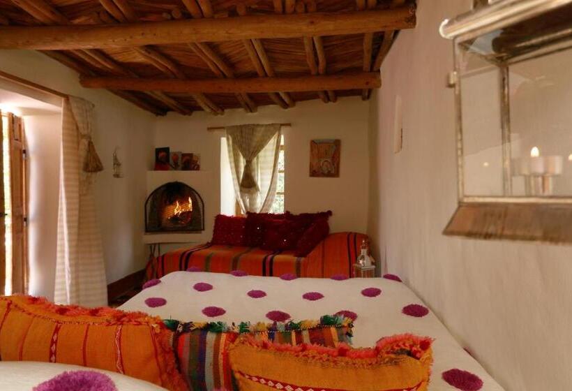 اتاق استاندارد سه نفره, Douar Samra