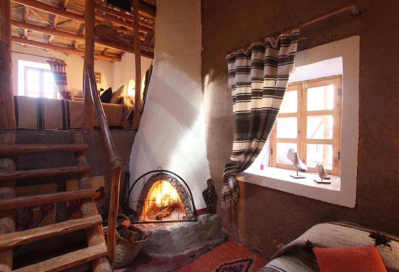 اتاق خانوادگی با چشمانداز باغ, Douar Samra