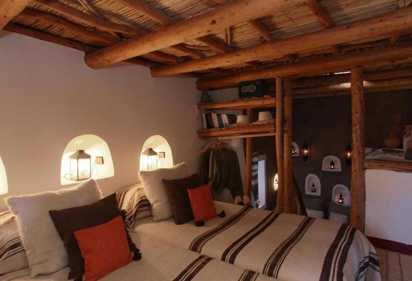 اتاق خانوادگی با چشمانداز باغ, Douar Samra