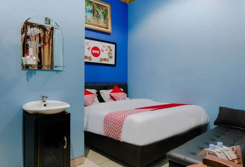 اتاق لوکس, Oyo 778 Guest House Amalia Malang