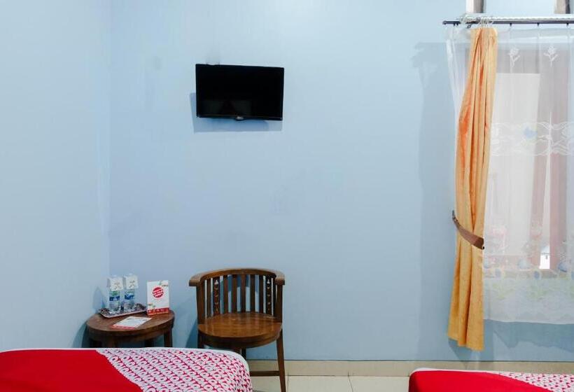 스탠다드 룸, Oyo 778 Guest House Amalia Malang