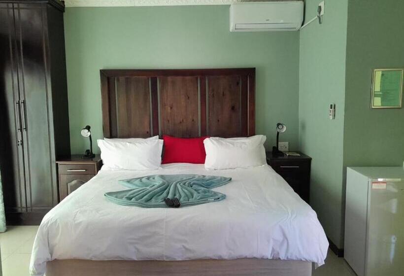 מיטת קינג בסוויטה, Rs Garden Guesthouse