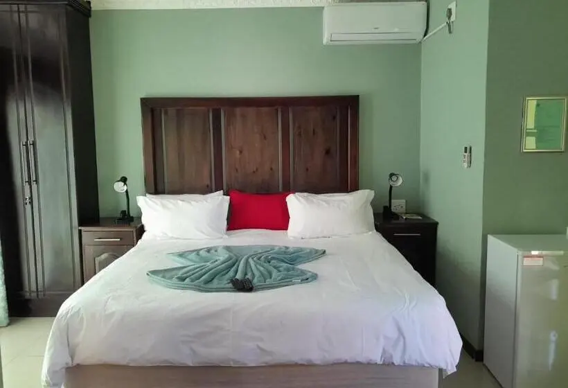 キングサイズベッドのスイートルーム, Rs Garden Guesthouse