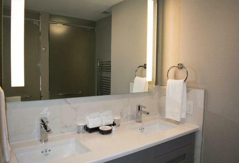 חדר סטנדרט נוף לאגם, Yo1 Longevity & Health Resorts, Catskills