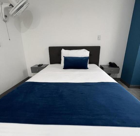 标准单人间, Rosales Gold