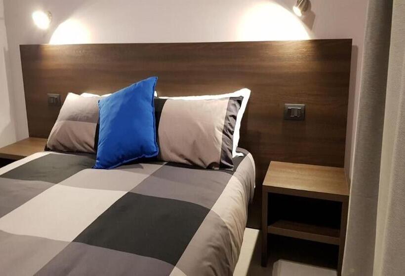 اتاق استاندارد, Easyroom Frosinone   Casello Autostradale