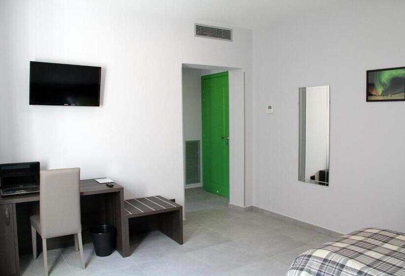 스탠다드 룸, Easyroom Frosinone   Casello Autostradale