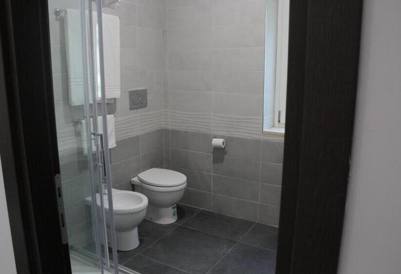 스탠다드 룸, Easyroom Frosinone   Casello Autostradale