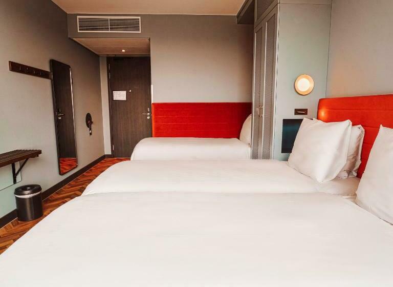 غرفة قياسية ثلاثية, Olympic