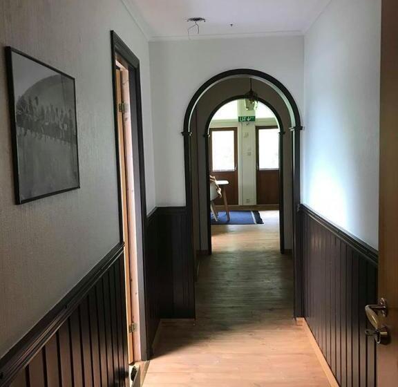 דירת חדר עם נוף לים ומרפסת, Ingrids Apartments