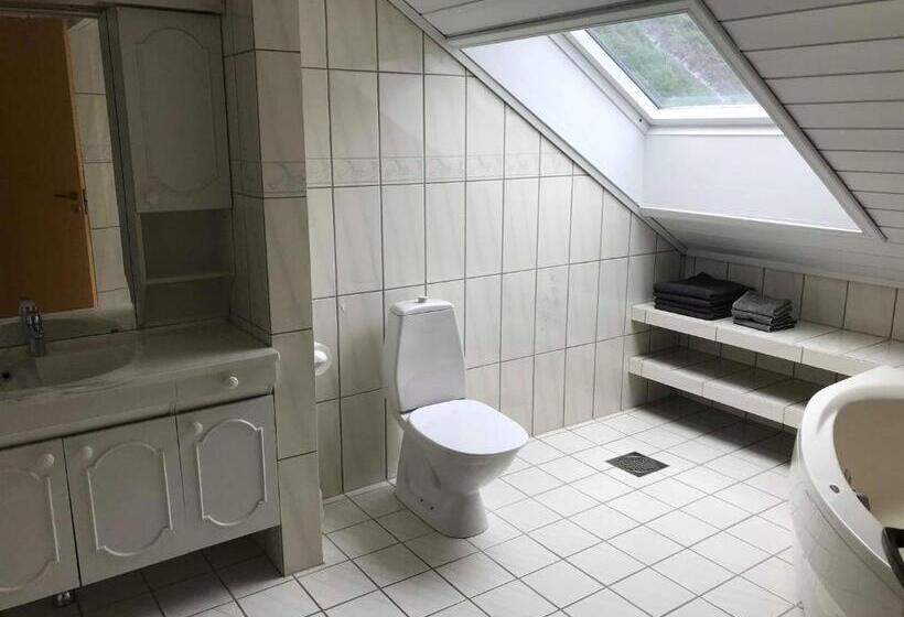Апартаменты 1 Спальня Вид на Море с Балконом, Ingrids Apartments