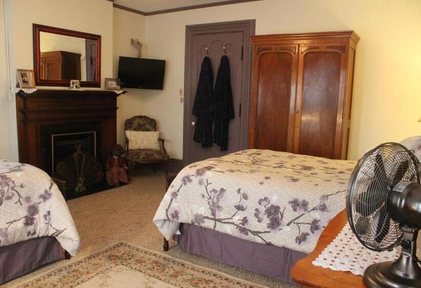 غرفة قياسية مع حمام خارجي, Spencer House Bed & Breakfast