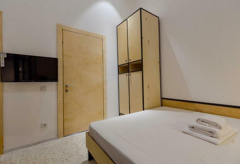 اتاق خانوادگی, Back2me