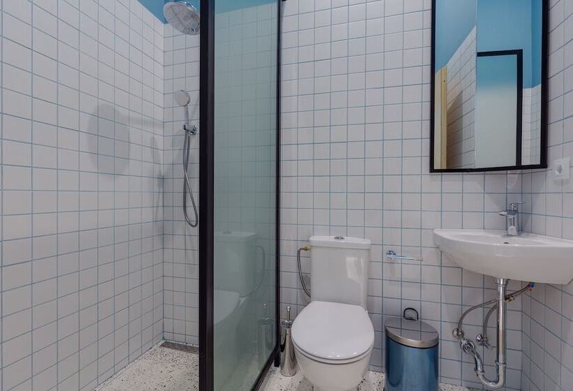 اتاق خانوادگی, Back2me