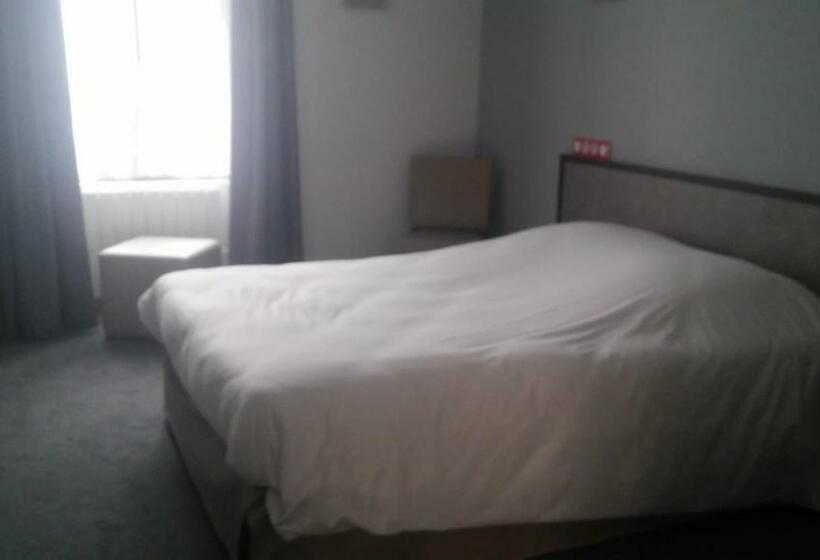 Номер Стандарт Адаптированный для Инвалидов, Logis Hotel Beauséjour