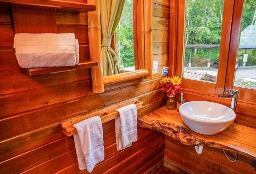 バルコニー付きデラックスルーム, Heimatlos Amazon Lodge