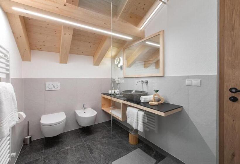 자쿠지 스위트, Naturhotel Runa