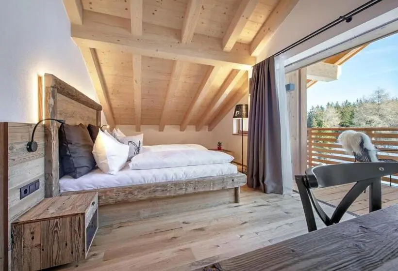 Deluxe-huone Parveke, Naturhotel Runa
