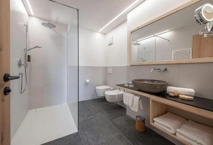 Deluxe-huone Parveke, Naturhotel Runa