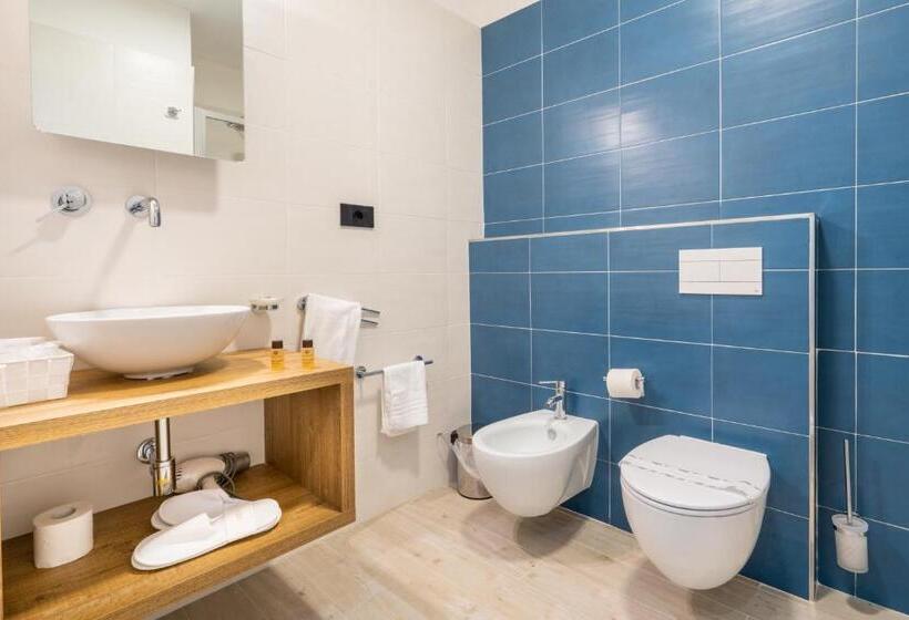 Трехместный Номер Deluxe, Horizon Hotel Badesi