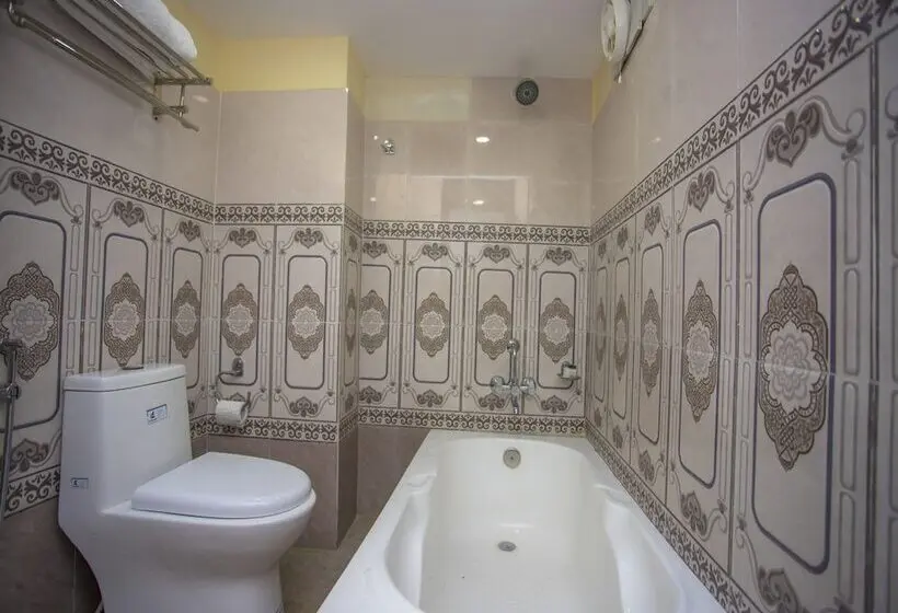 اتاق لوکس, Oyo 297 Hotel Aayam