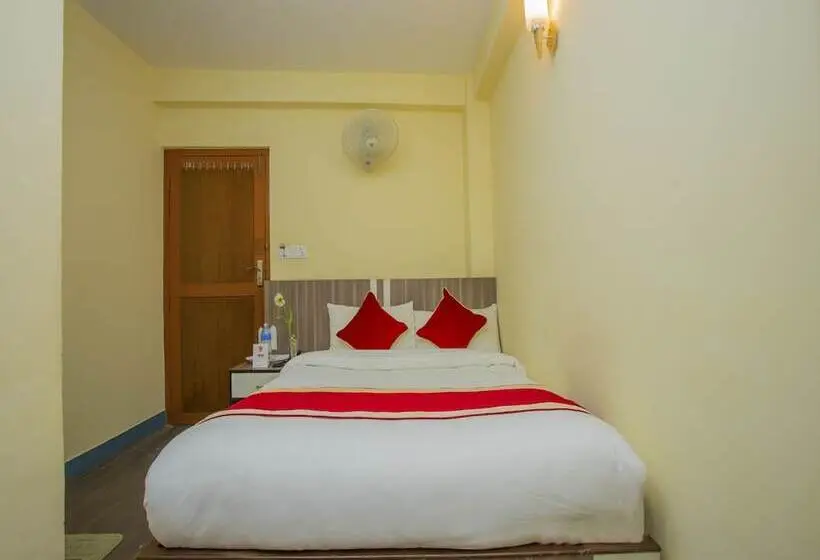 اتاق لوکس, Oyo 297 Hotel Aayam