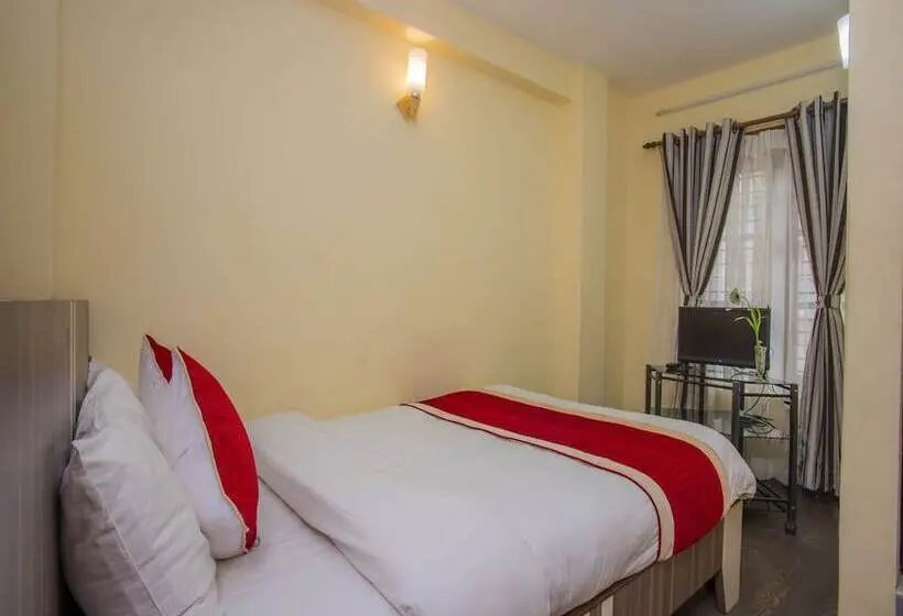 اتاق لوکس, Oyo 297 Hotel Aayam
