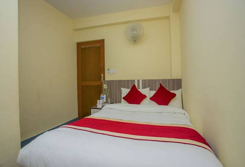 اتاق لوکس, Oyo 297 Hotel Aayam