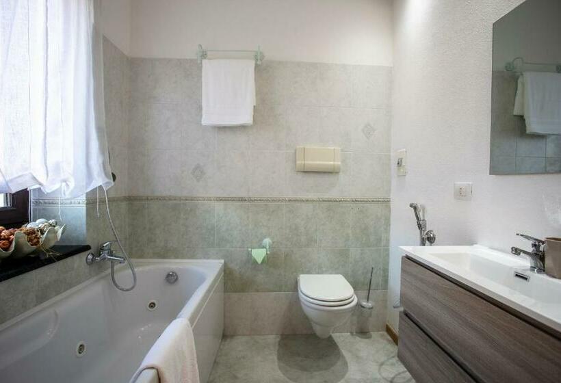 Deluxe Room, A Due Passi Olbia