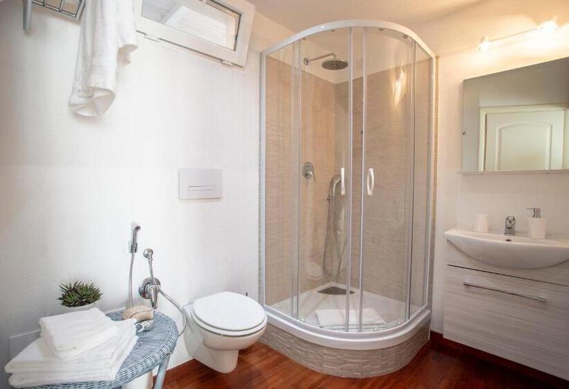 Deluxe Room King Size Bed, A Due Passi Olbia