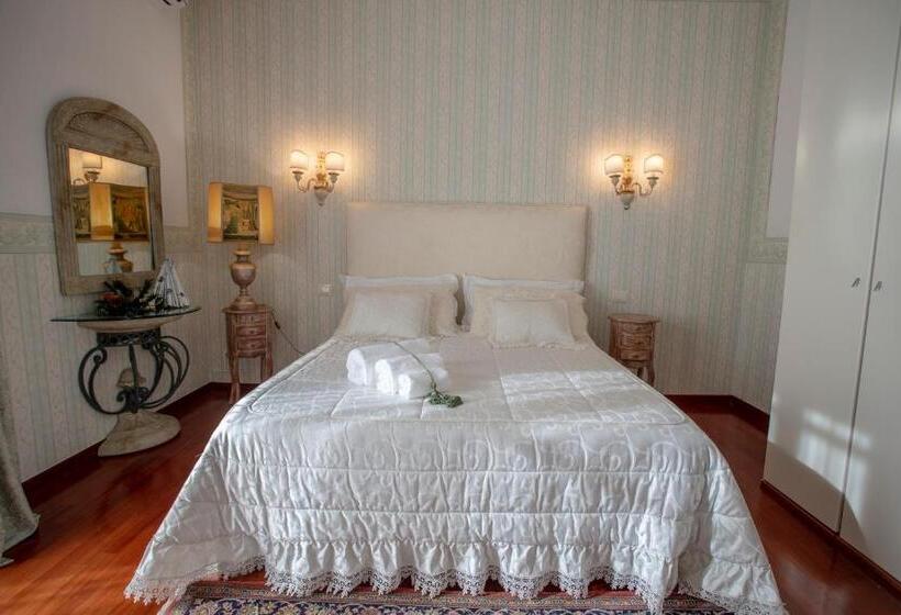 Deluxe Room King Size Bed, A Due Passi Olbia