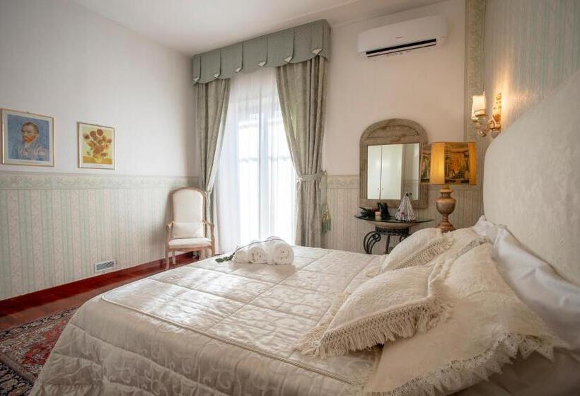 Deluxe Room King Size Bed, A Due Passi Olbia