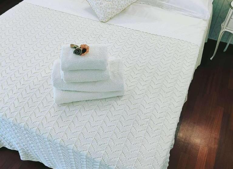 Deluxe Room King Size Bed, A Due Passi Olbia