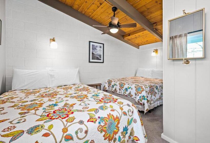 1 Bedroom Apartment Lake View, Chimney Corners Resort