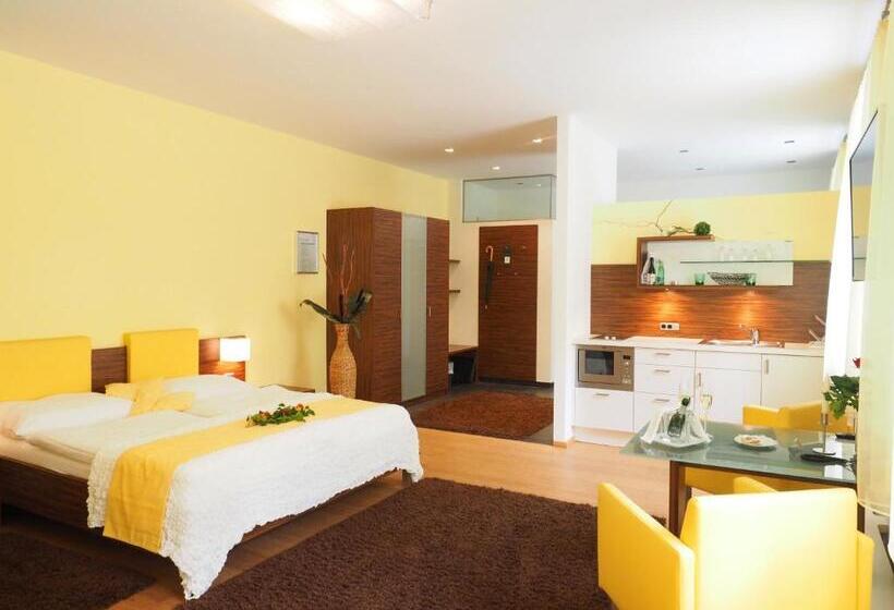 סטודיו דלוקס, Die Residenz