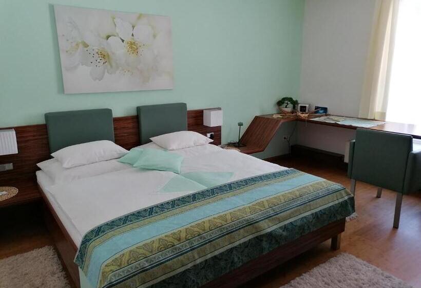 דירת חדר דלוקס, Die Residenz