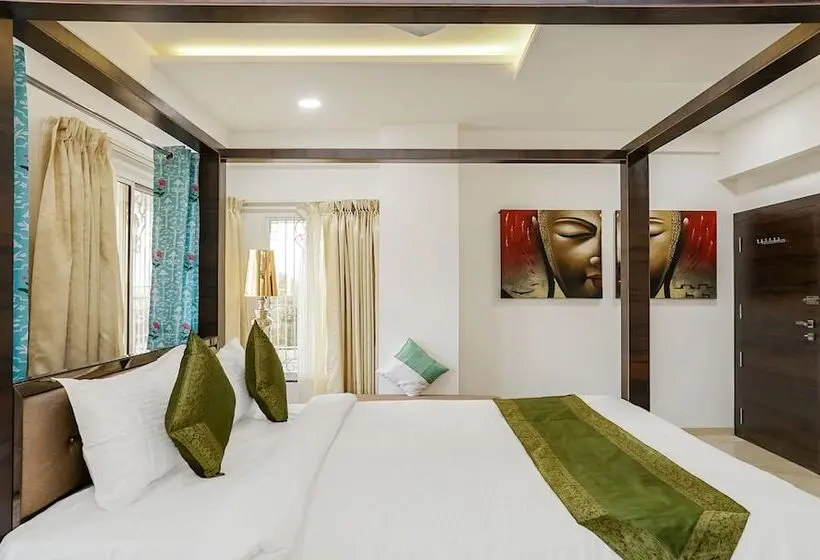 デラックスルーム, Treebo Hotel A1