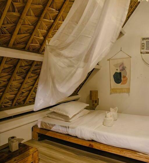 اتاق استاندارد, Your Brothers House Tribal Village