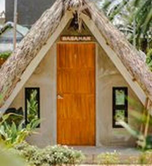 اتاق استاندارد, Your Brothers House Tribal Village