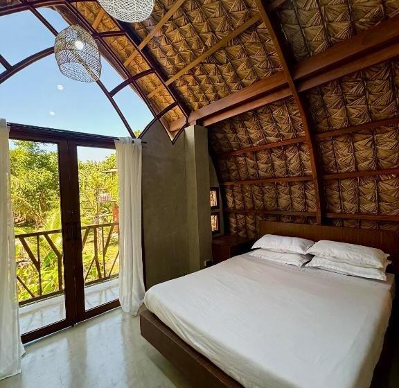 اتاق سوپریور با تخت بزرگ, Your Brothers House Tribal Village