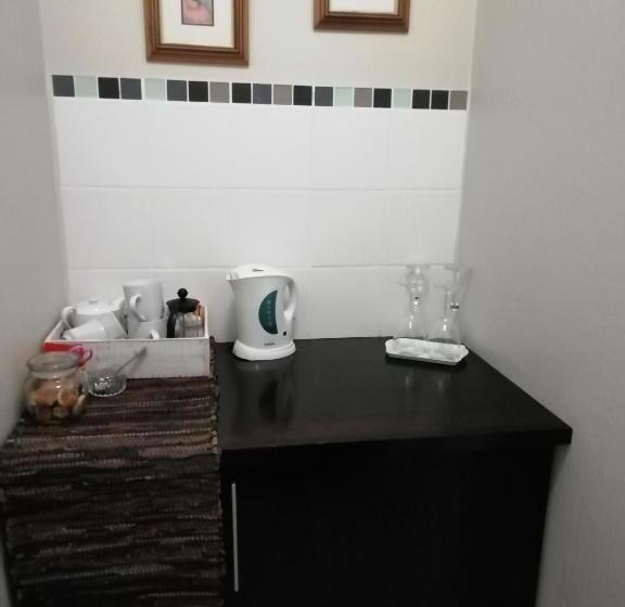 חדר סטנדרט נוף לגינה, Rustic Butler B&b