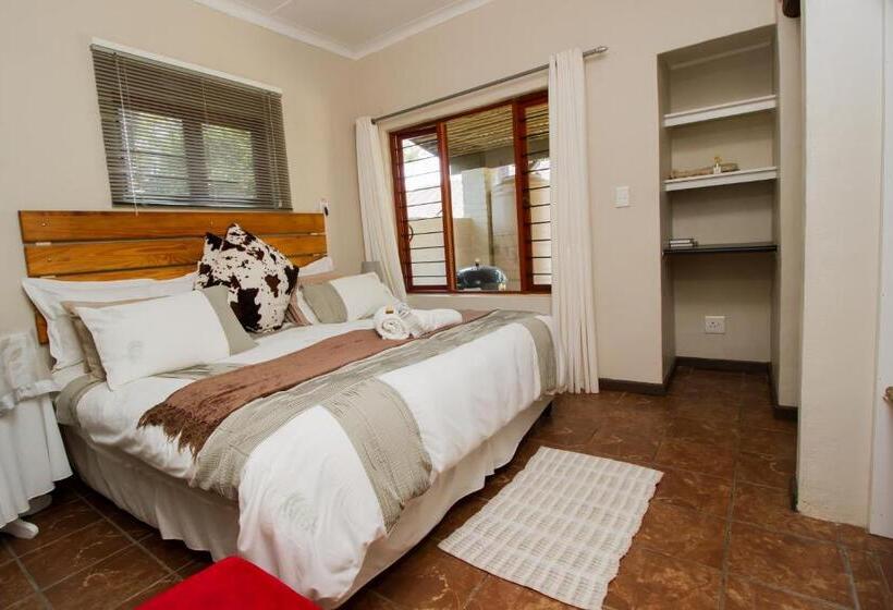 Quarto Familiar Vista Jardim, Rustic Butler B&b