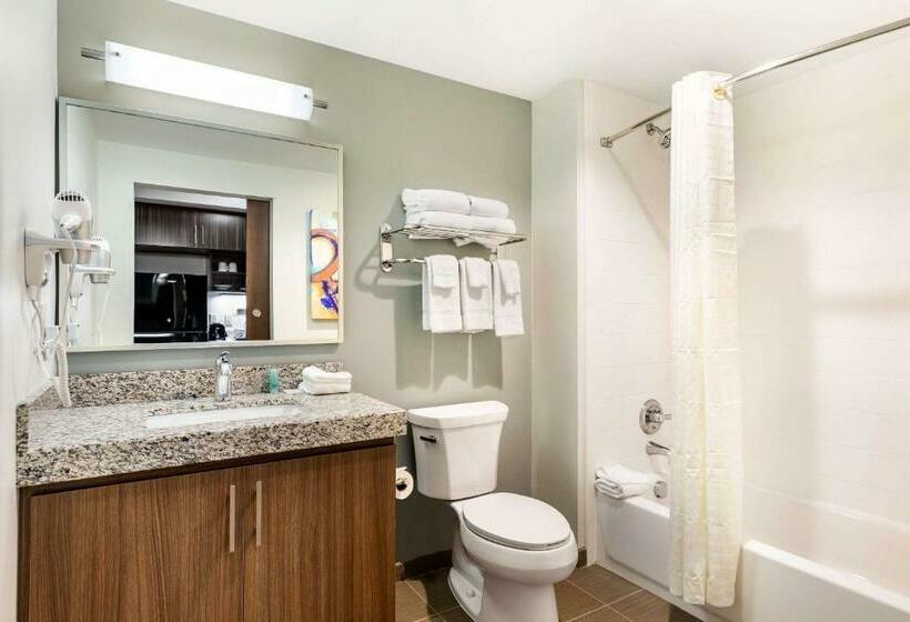 جناح, Mainstay Suites Lancaster Dallas South