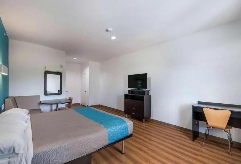 身障者適用キングサイズベッドルーム, Motel 6channelview, Tx