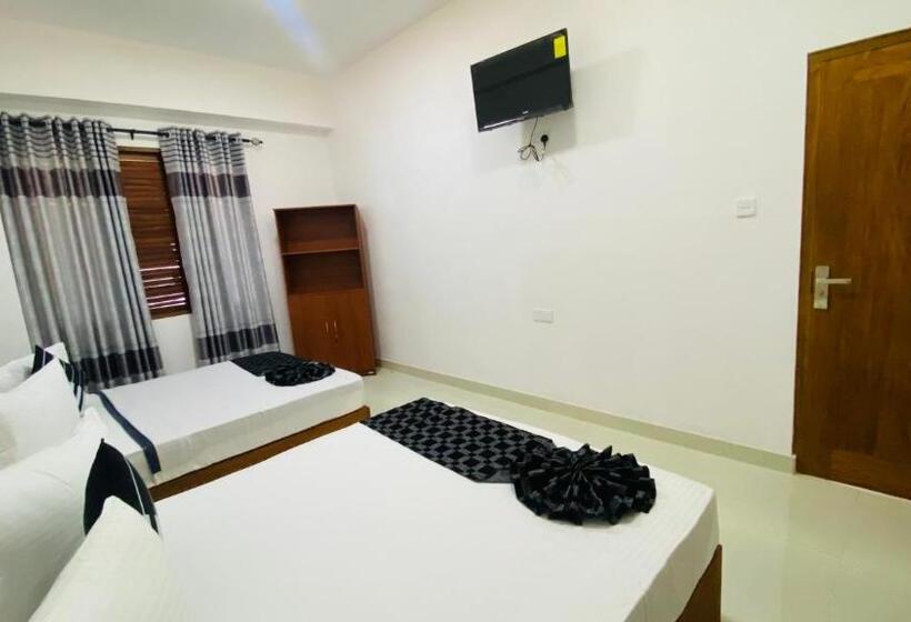 اتاق خانوادگی, Aloft Grand Hotel Ella