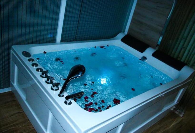 スーペリアースイート, Aloft Grand Hotel Ella