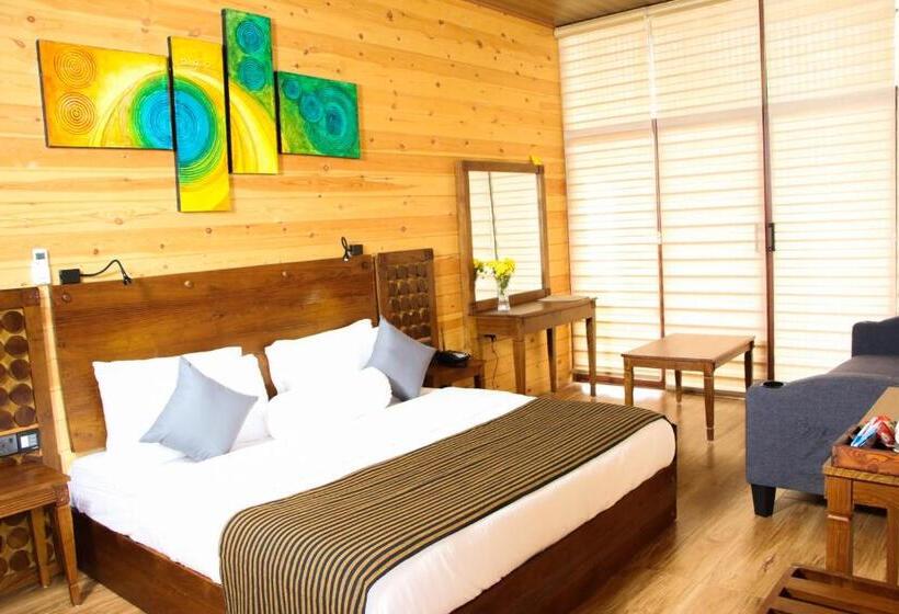 سوییت سوپریور, Aloft Grand Hotel Ella