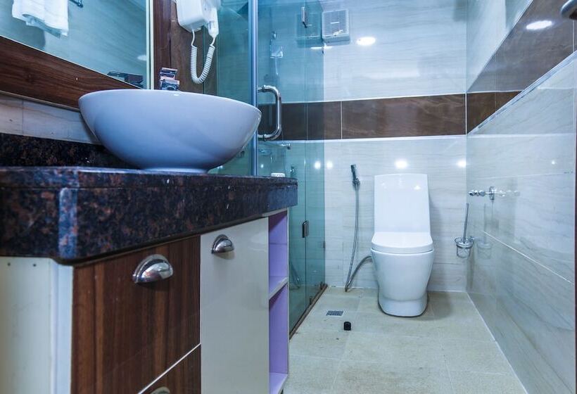 اتاق خانوادگی, Joygate Hotel & Suites